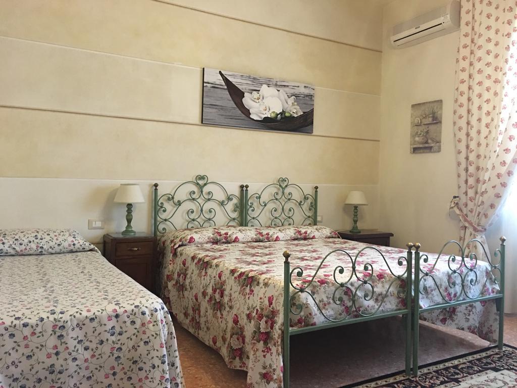 Affittacamere La Casa Di Ugo Ciglione Szoba fotó